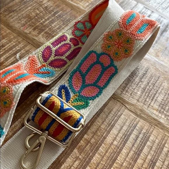 BOHO Crossbody Guitar Strap NWOT - Picture 5 of 5